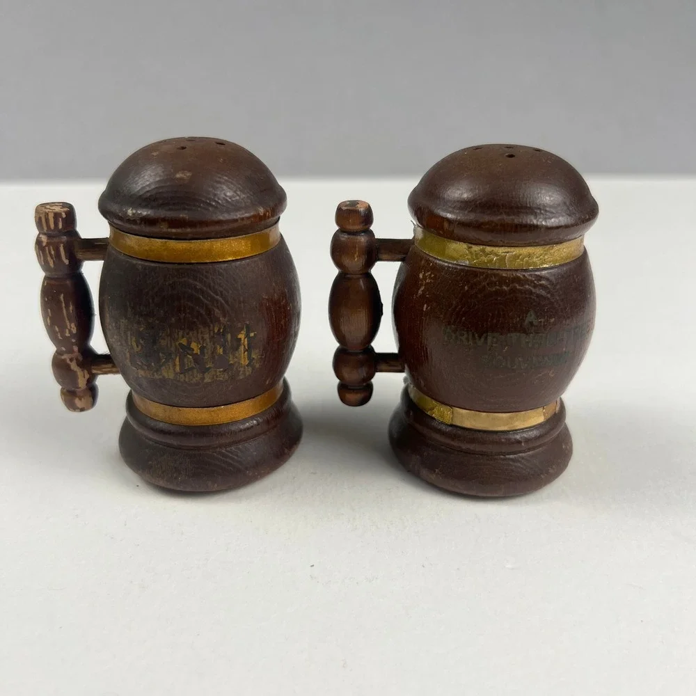 Vintage Wood Barrel Stein Salt Pepper Shakers Brown Souvenir Rustic Farmhouse